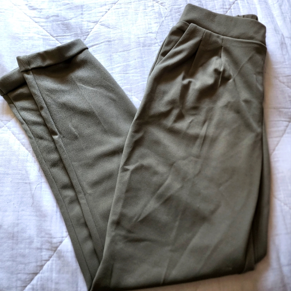 Woman's Army Green Dress Pants